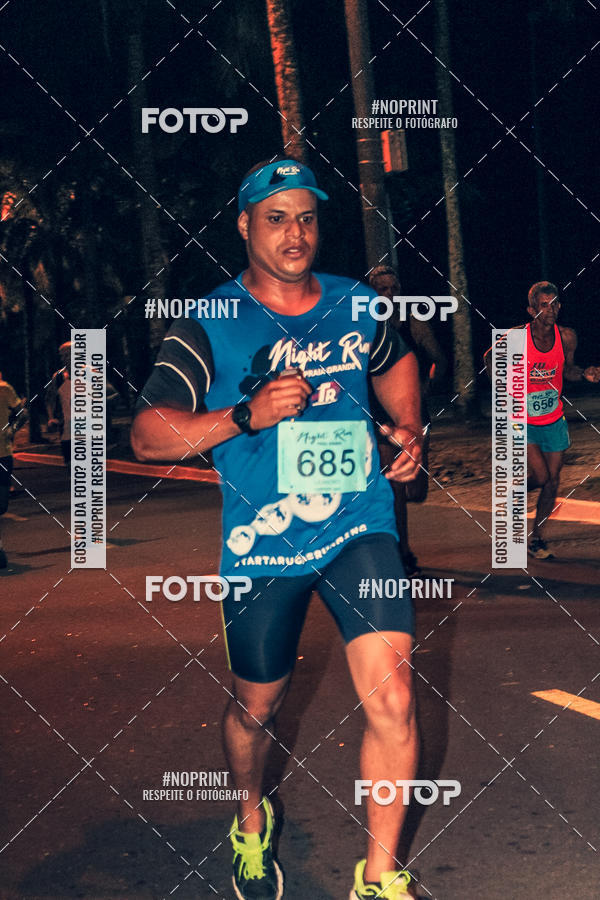 Buy your photos of the eventNight Run 5K 10K Praia Grande on Fotop