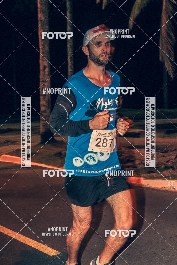 Buy your photos of the eventNight Run 5K 10K Praia Grande on Fotop