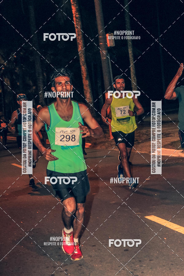 Buy your photos of the eventNight Run 5K 10K Praia Grande on Fotop
