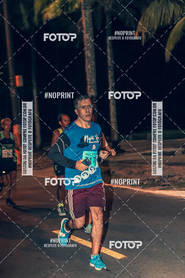 Buy your photos of the eventNight Run 5K 10K Praia Grande on Fotop
