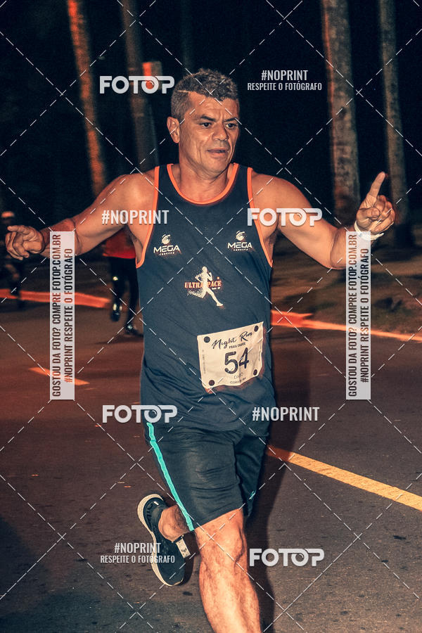 Buy your photos of the eventNight Run 5K 10K Praia Grande on Fotop