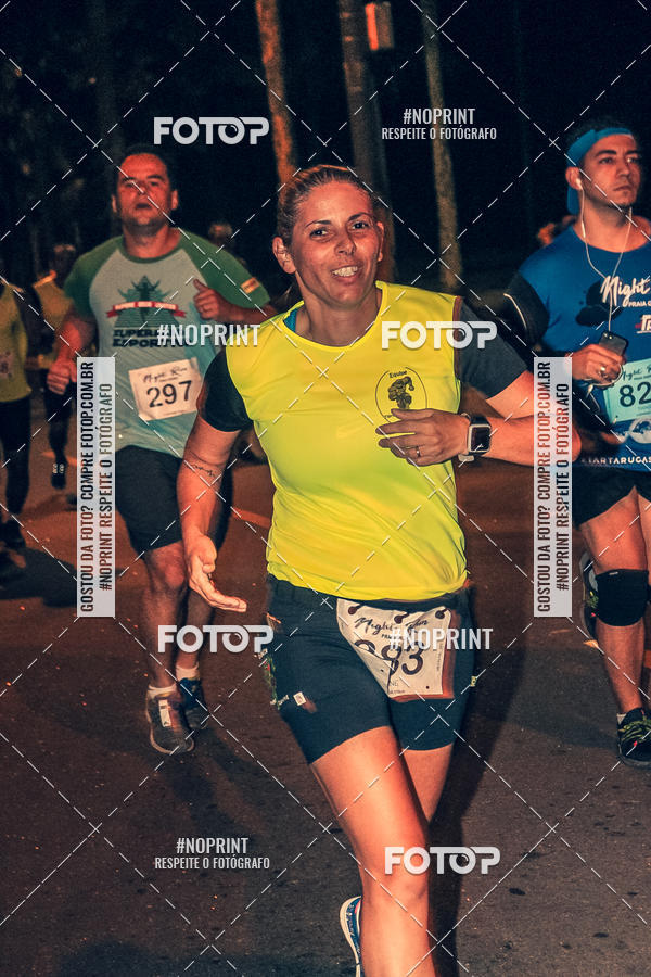 Buy your photos of the eventNight Run 5K 10K Praia Grande on Fotop