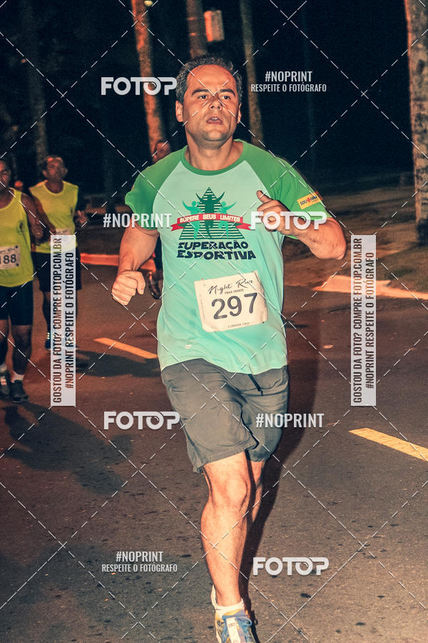 Buy your photos of the eventNight Run 5K 10K Praia Grande on Fotop