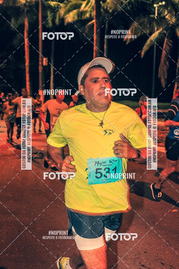 Buy your photos of the eventNight Run 5K 10K Praia Grande on Fotop