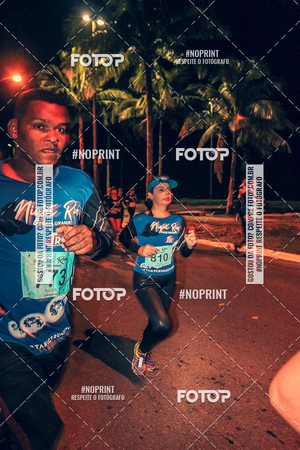 Buy your photos of the eventNight Run 5K 10K Praia Grande on Fotop