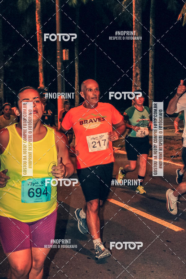 Buy your photos of the eventNight Run 5K 10K Praia Grande on Fotop