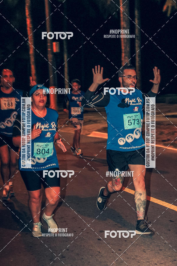 Buy your photos of the eventNight Run 5K 10K Praia Grande on Fotop