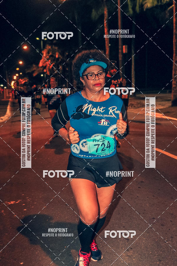 Buy your photos of the eventNight Run 5K 10K Praia Grande on Fotop