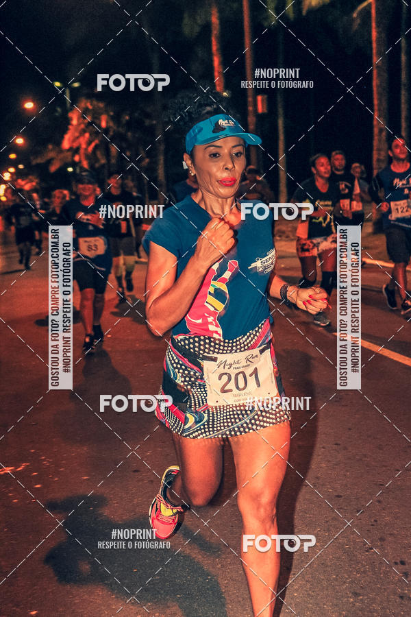Buy your photos of the eventNight Run 5K 10K Praia Grande on Fotop