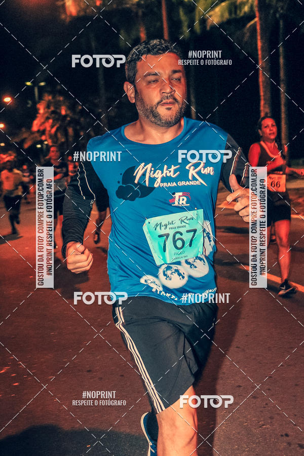Buy your photos of the eventNight Run 5K 10K Praia Grande on Fotop