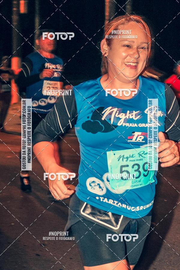 Buy your photos of the eventNight Run 5K 10K Praia Grande on Fotop