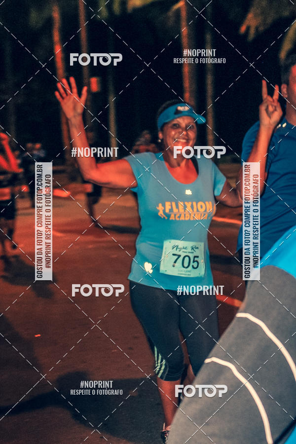Buy your photos of the eventNight Run 5K 10K Praia Grande on Fotop