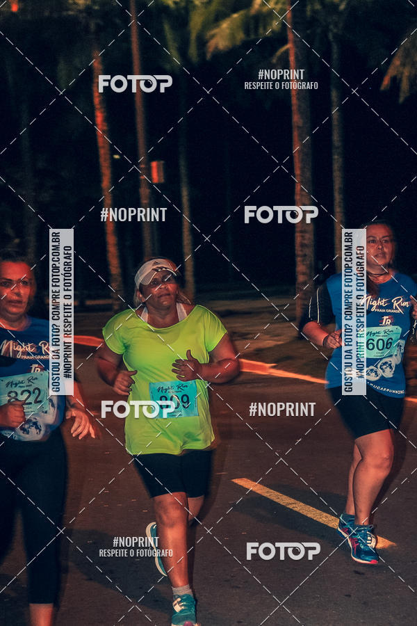 Buy your photos of the eventNight Run 5K 10K Praia Grande on Fotop