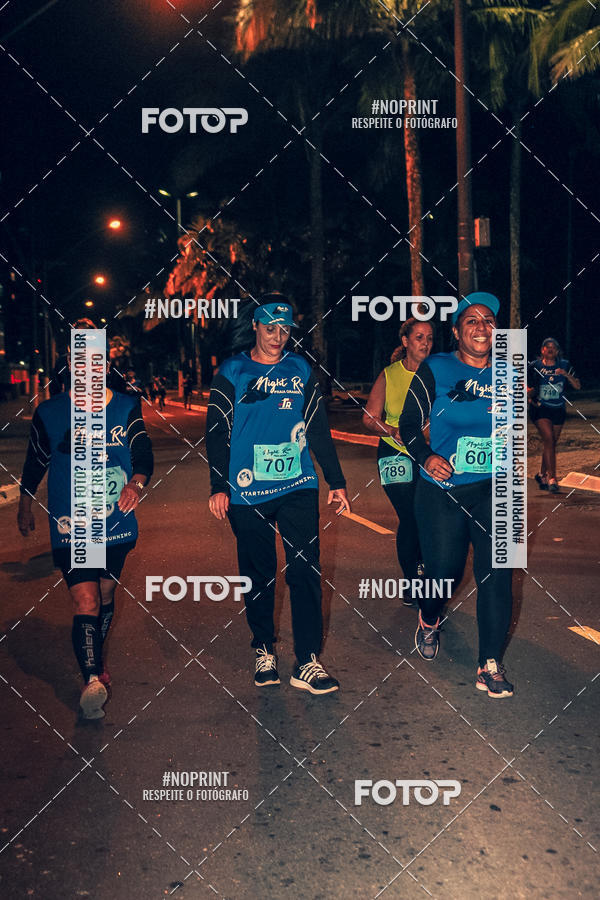 Buy your photos of the eventNight Run 5K 10K Praia Grande on Fotop