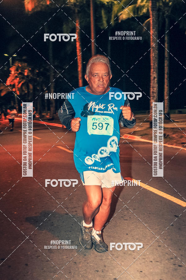 Buy your photos of the eventNight Run 5K 10K Praia Grande on Fotop
