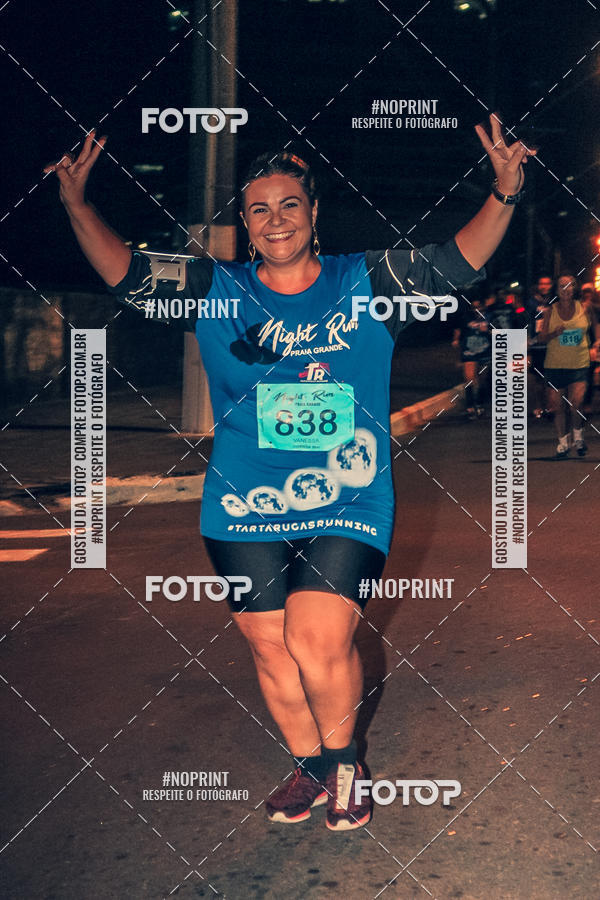 Buy your photos of the eventNight Run 5K 10K Praia Grande on Fotop