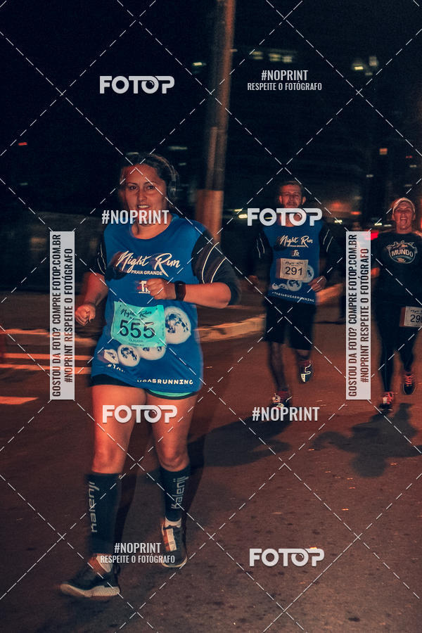Buy your photos of the eventNight Run 5K 10K Praia Grande on Fotop