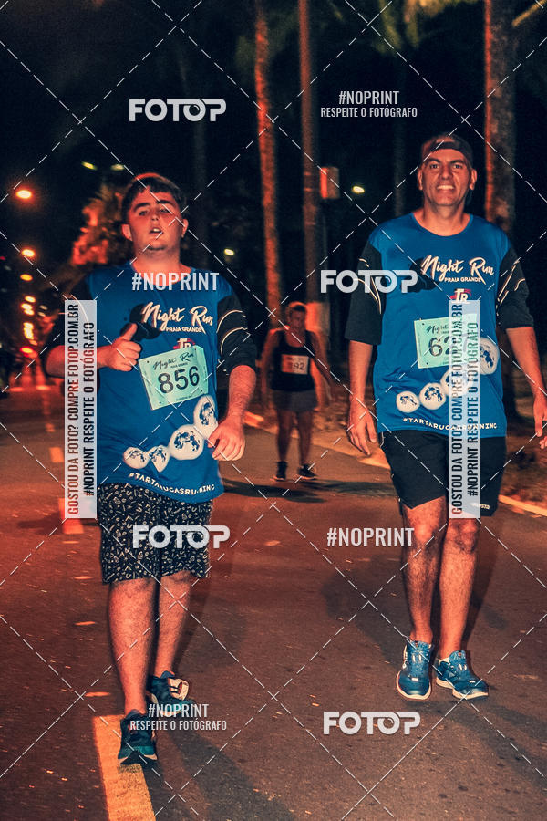 Buy your photos of the eventNight Run 5K 10K Praia Grande on Fotop