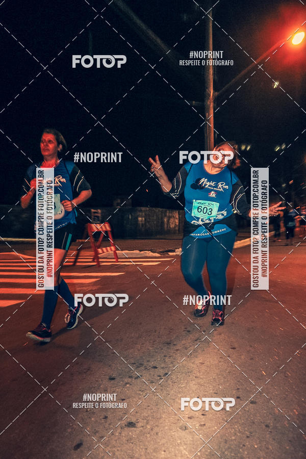 Buy your photos of the eventNight Run 5K 10K Praia Grande on Fotop