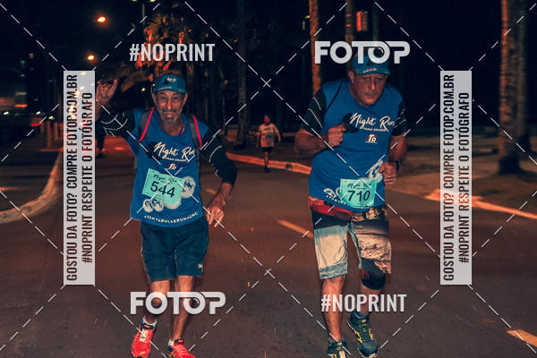 Buy your photos of the eventNight Run 5K 10K Praia Grande on Fotop