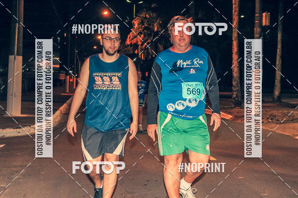 Buy your photos of the eventNight Run 5K 10K Praia Grande on Fotop