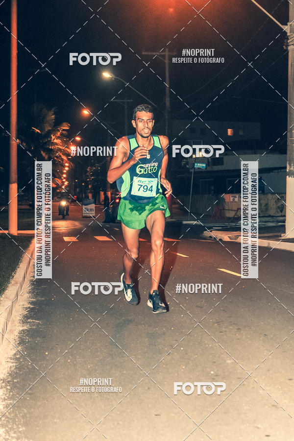 Buy your photos of the eventNight Run 5K 10K Praia Grande on Fotop