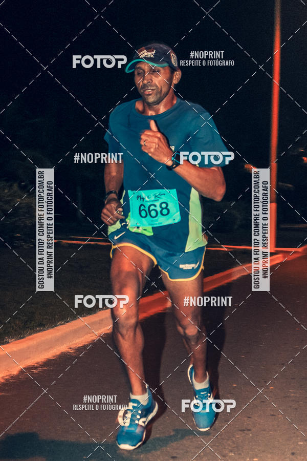 Buy your photos of the eventNight Run 5K 10K Praia Grande on Fotop