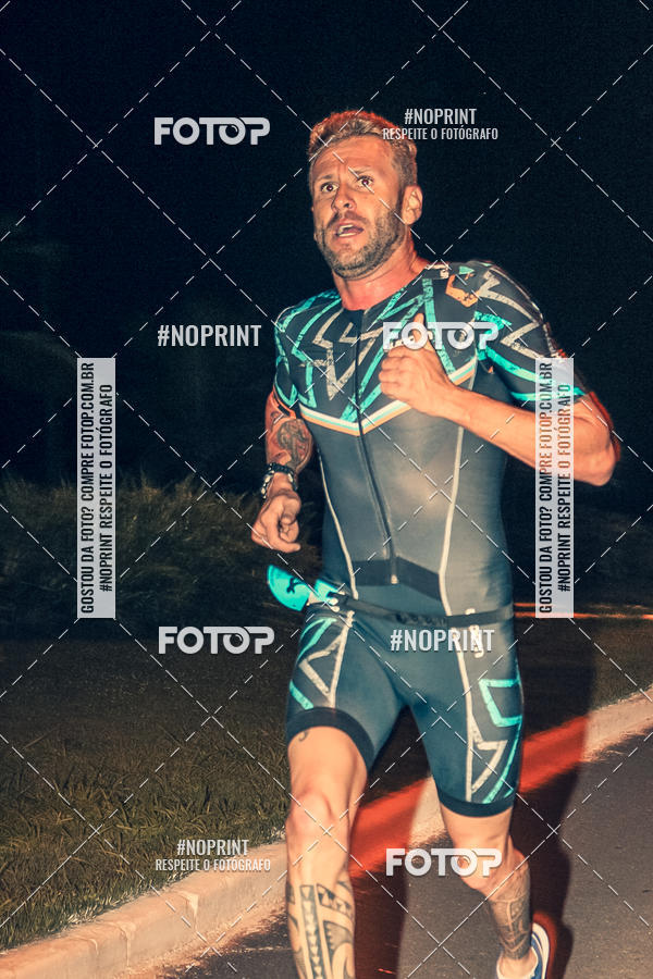 Buy your photos of the eventNight Run 5K 10K Praia Grande on Fotop