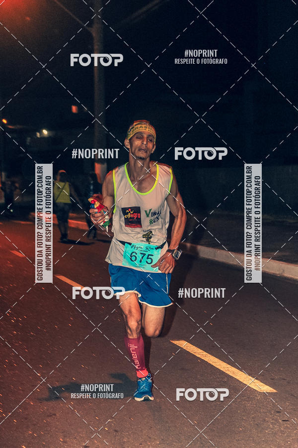 Buy your photos of the eventNight Run 5K 10K Praia Grande on Fotop