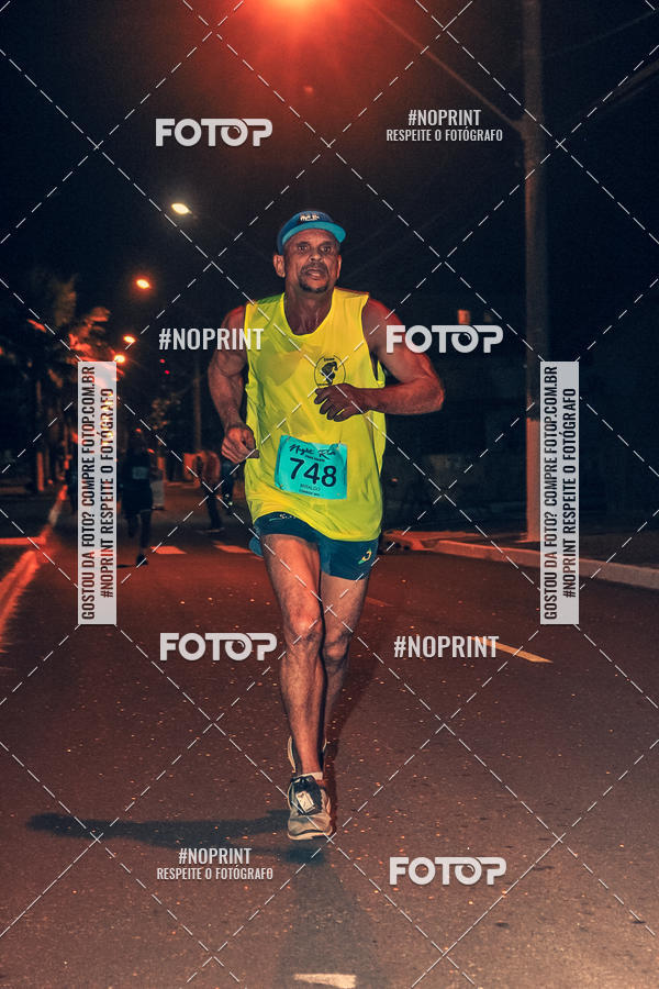 Buy your photos of the eventNight Run 5K 10K Praia Grande on Fotop