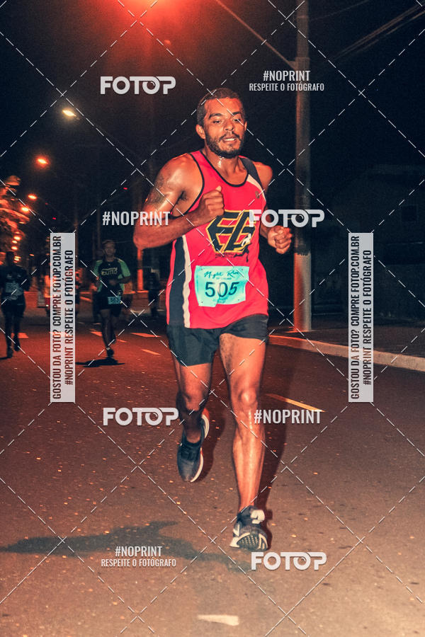 Buy your photos of the eventNight Run 5K 10K Praia Grande on Fotop