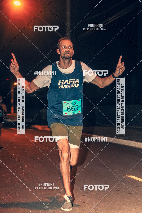 Buy your photos of the eventNight Run 5K 10K Praia Grande on Fotop