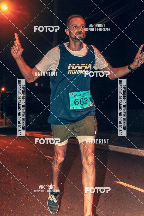 Buy your photos of the eventNight Run 5K 10K Praia Grande on Fotop