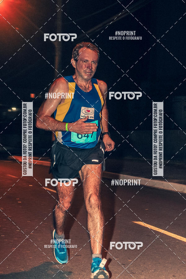 Buy your photos of the eventNight Run 5K 10K Praia Grande on Fotop