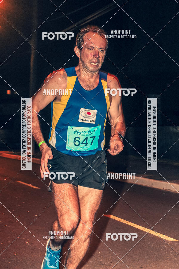Buy your photos of the eventNight Run 5K 10K Praia Grande on Fotop