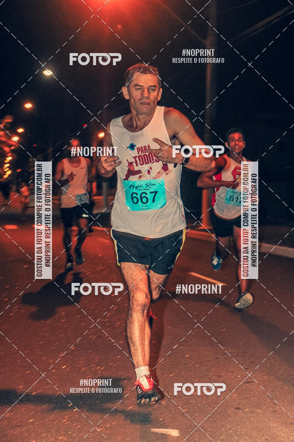 Buy your photos of the eventNight Run 5K 10K Praia Grande on Fotop
