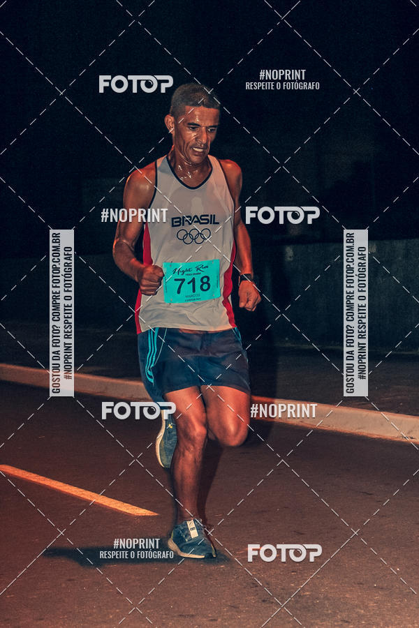 Buy your photos of the eventNight Run 5K 10K Praia Grande on Fotop