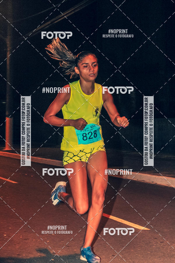 Buy your photos of the eventNight Run 5K 10K Praia Grande on Fotop