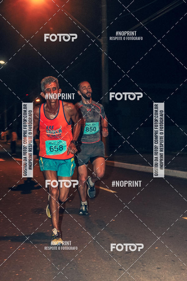 Buy your photos of the eventNight Run 5K 10K Praia Grande on Fotop