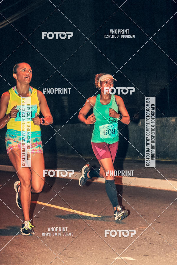 Buy your photos of the eventNight Run 5K 10K Praia Grande on Fotop