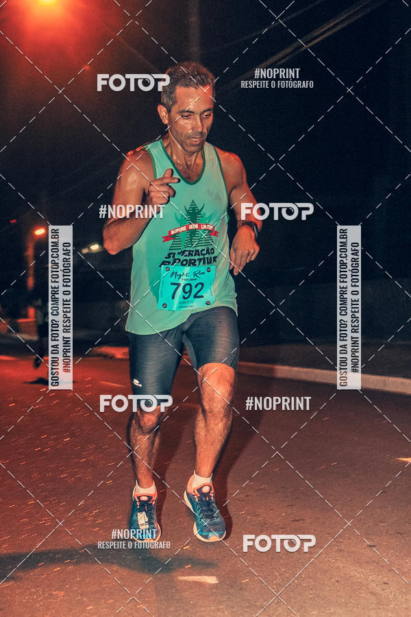 Buy your photos of the eventNight Run 5K 10K Praia Grande on Fotop