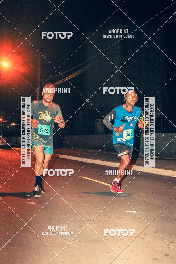 Buy your photos of the eventNight Run 5K 10K Praia Grande on Fotop