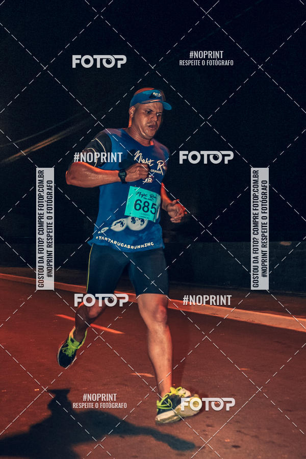 Buy your photos of the eventNight Run 5K 10K Praia Grande on Fotop