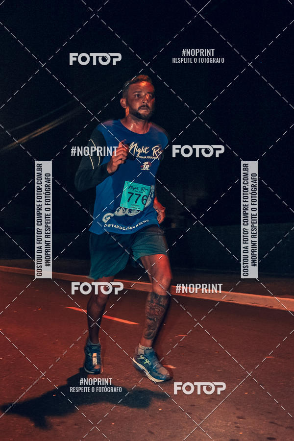 Buy your photos of the eventNight Run 5K 10K Praia Grande on Fotop