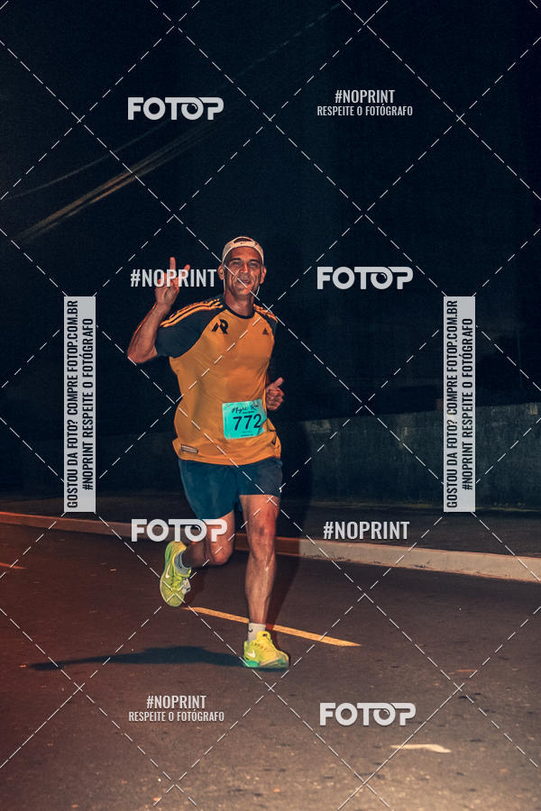 Buy your photos of the eventNight Run 5K 10K Praia Grande on Fotop