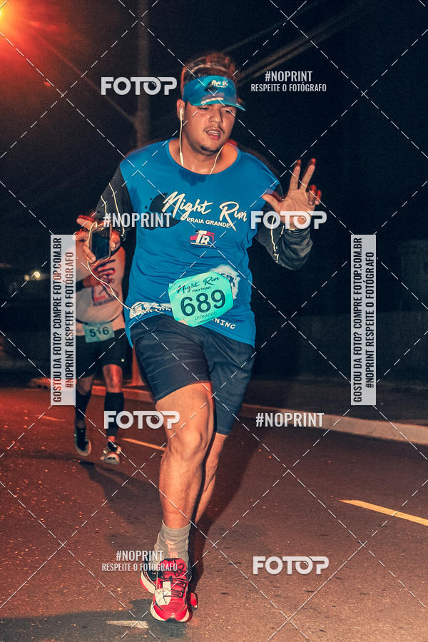Buy your photos of the eventNight Run 5K 10K Praia Grande on Fotop