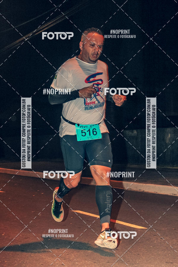 Buy your photos of the eventNight Run 5K 10K Praia Grande on Fotop