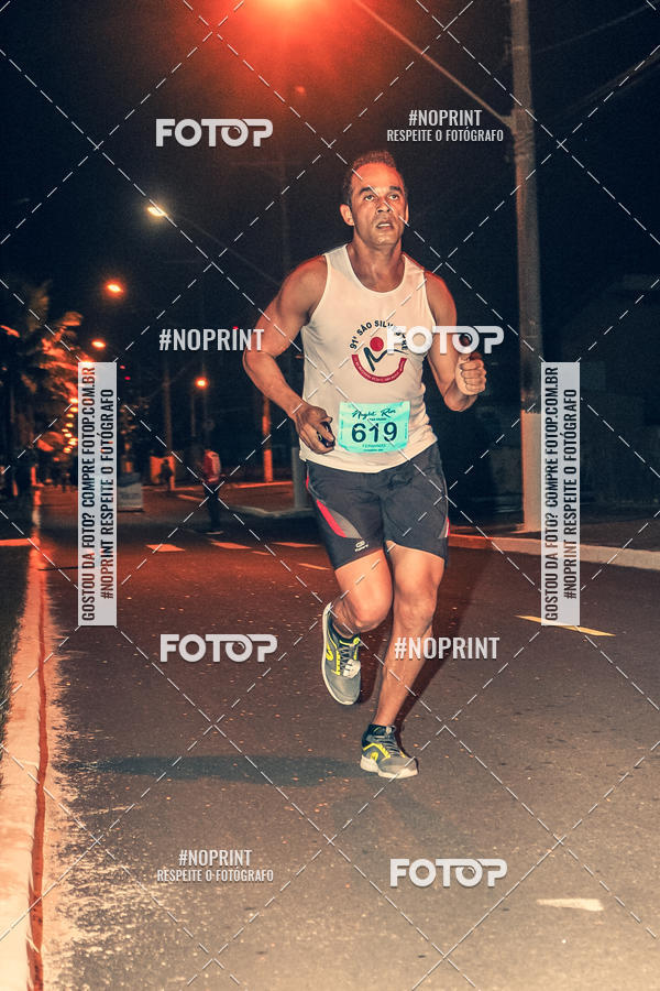 Buy your photos of the eventNight Run 5K 10K Praia Grande on Fotop