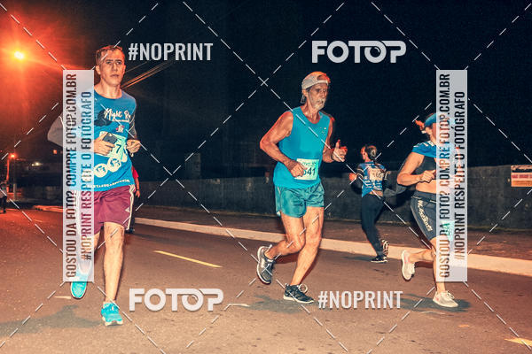 Buy your photos of the eventNight Run 5K 10K Praia Grande on Fotop