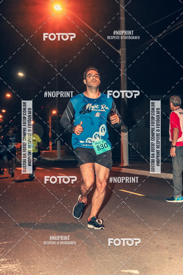 Buy your photos of the eventNight Run 5K 10K Praia Grande on Fotop